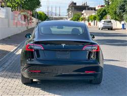 تسلا موديل 3